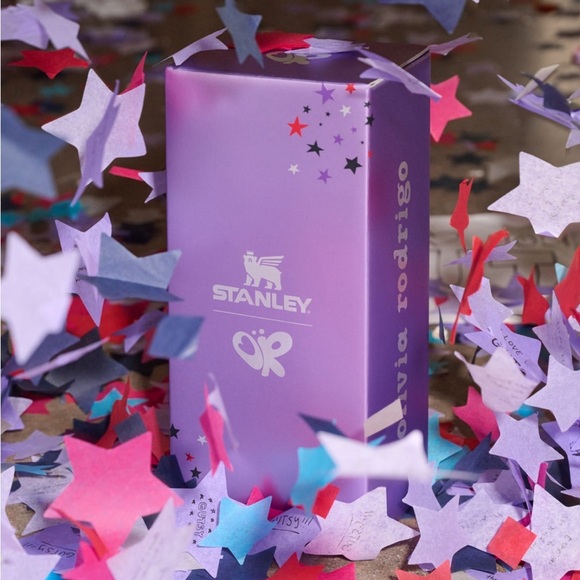 CONFIRMED ORDER - OLIVIA RODRIGO X STANLEY 40 oz FlowState Tumbler - Picture 2 of 3
